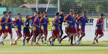 莱万多夫斯基认为回应转会传闻表示专注于当前赛季｜爱游戏 观察